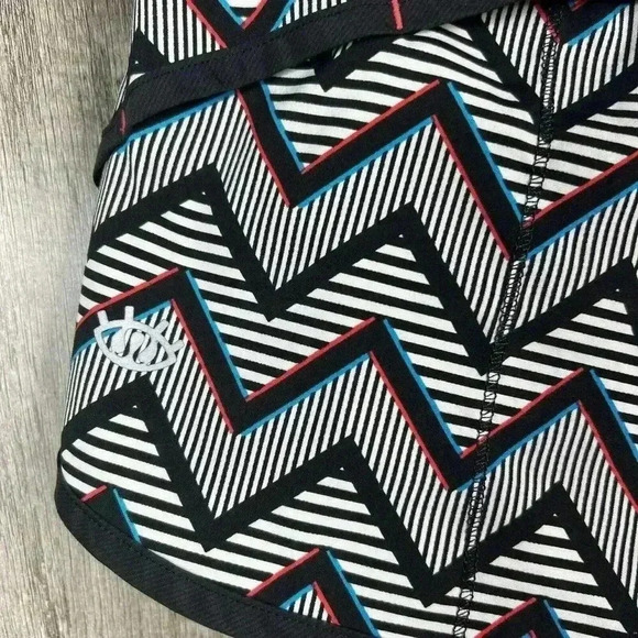 Lululemon Speed Shorts Sz 6 Seawheeze Chevron Print Lined 3" Inseam - Picture 5 of 9